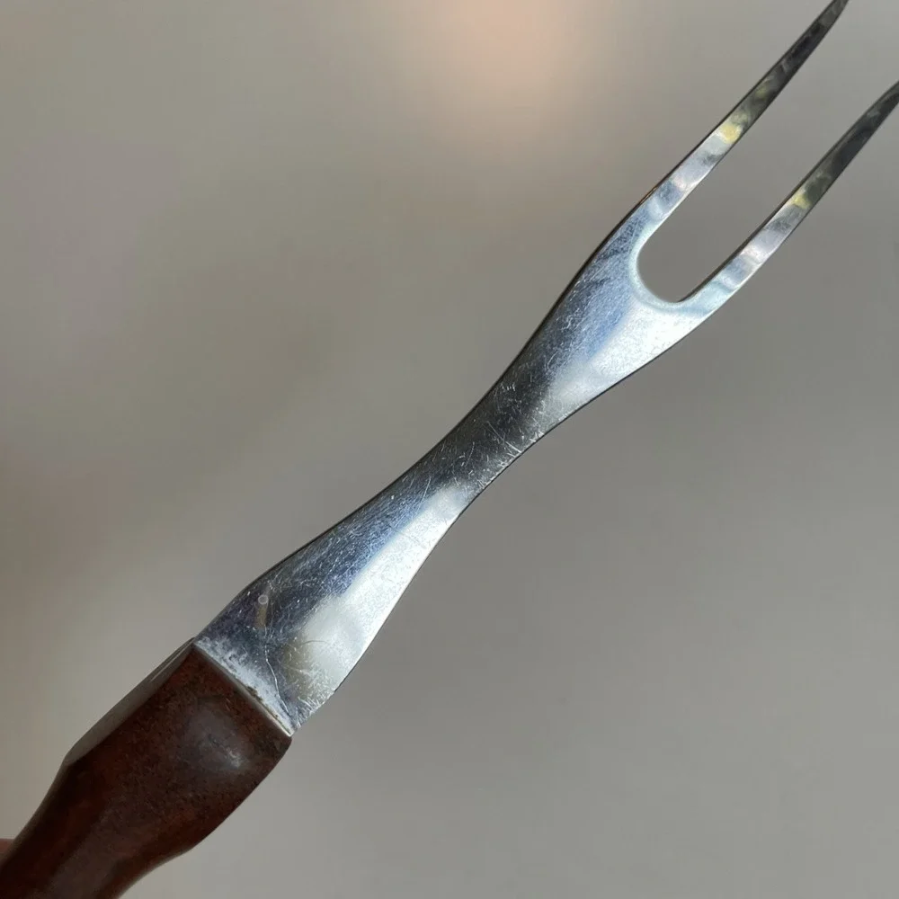 Vintage‎ CUTCO #26 Brown Composite Handle Meat Carving Turning Fork